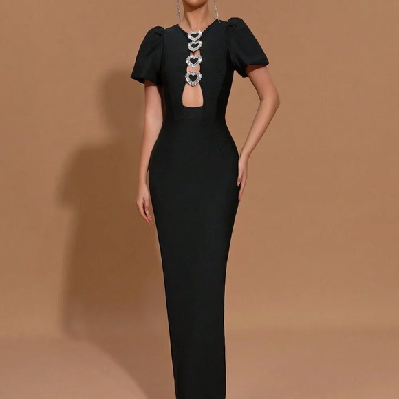 Black Sexy Women's Hollow-Out Bubble Sleeve Metallic Heart Bandage Long Dress - Picture 3 of 8